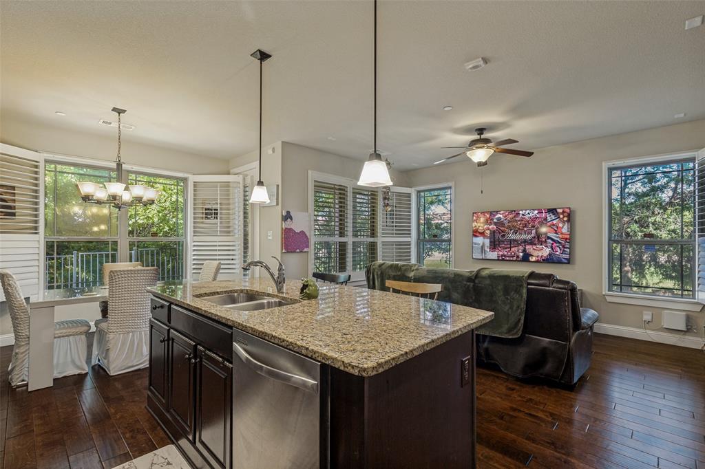 1017 Brook Hollow Drive Property Photo 6
