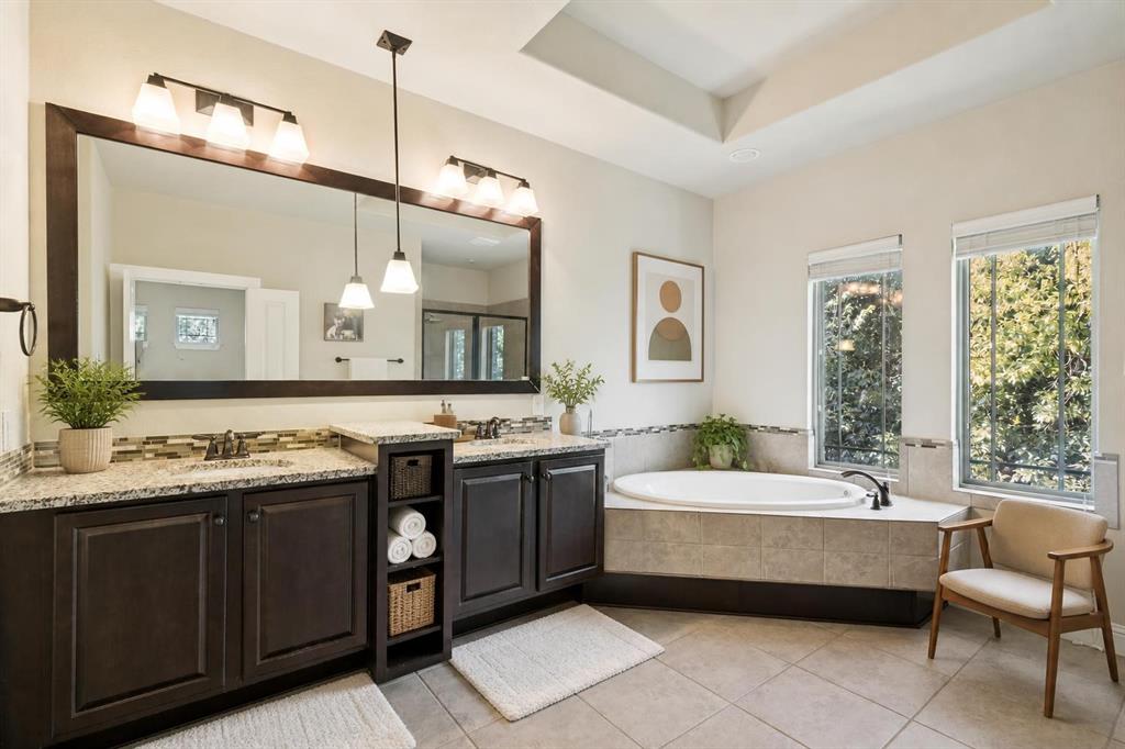 1017 Brook Hollow Drive Property Photo 11