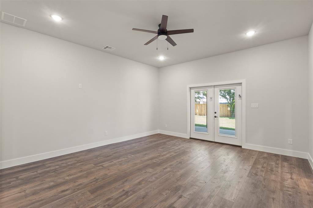 621 Oaklawn Drive Property Photo 13