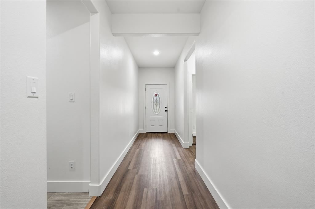 5931 Forest Haven Drive Property Photo 4
