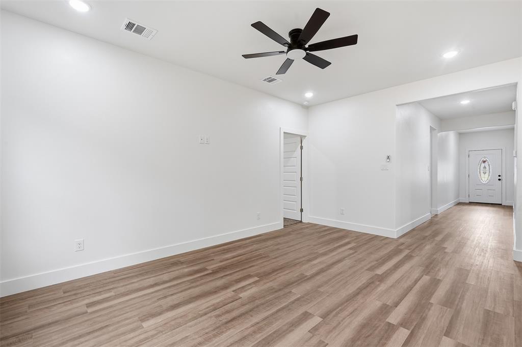 5931 Forest Haven Drive Property Photo 5