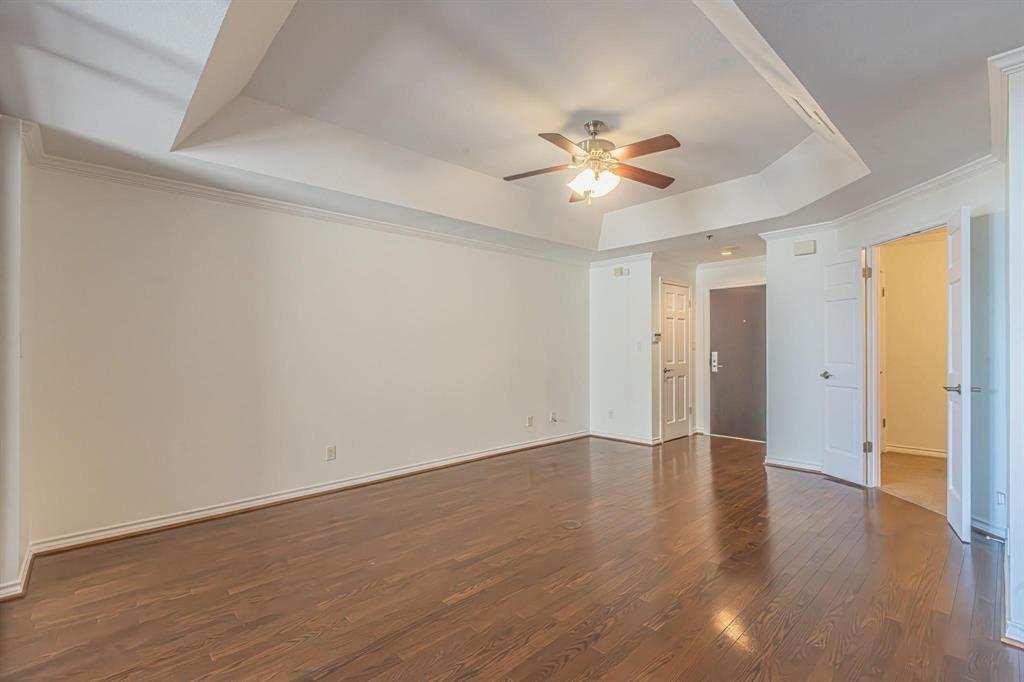 5909 Luther Lane 1502 Property Photo 5