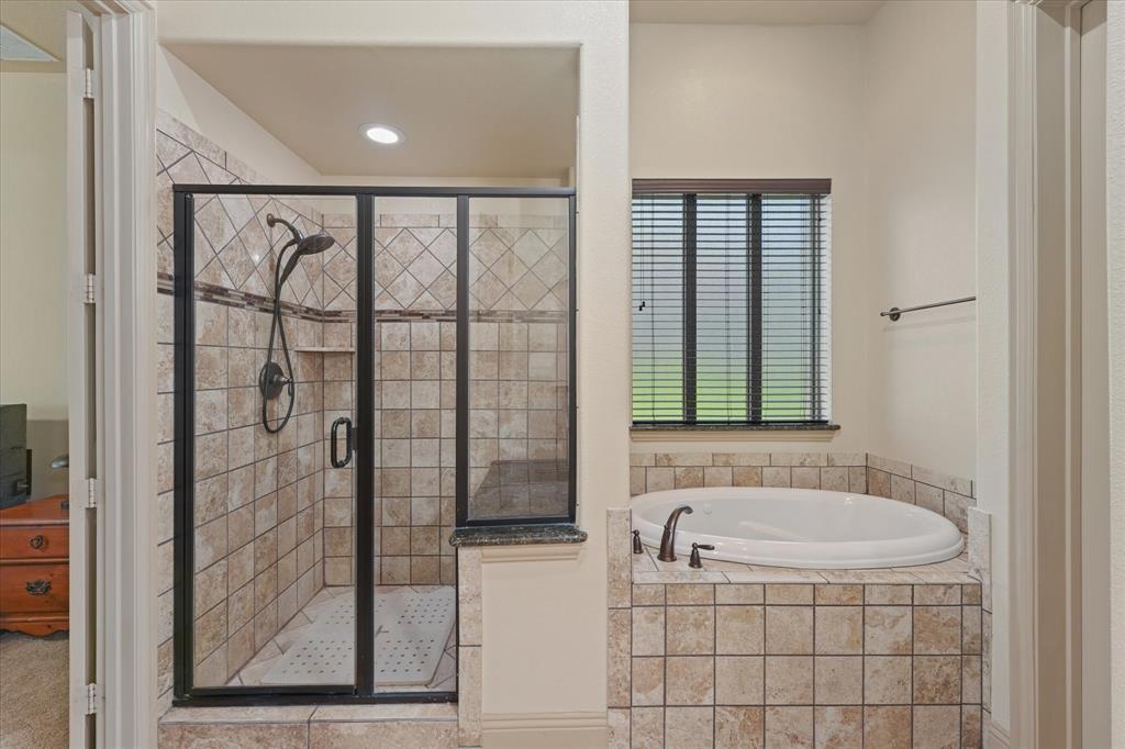 7910 Edgeglen Trail Property Photo 15