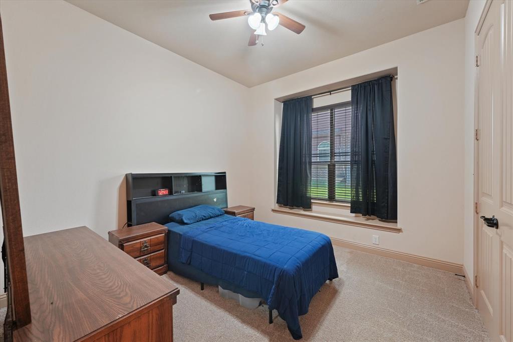 7910 Edgeglen Trail Property Photo 17