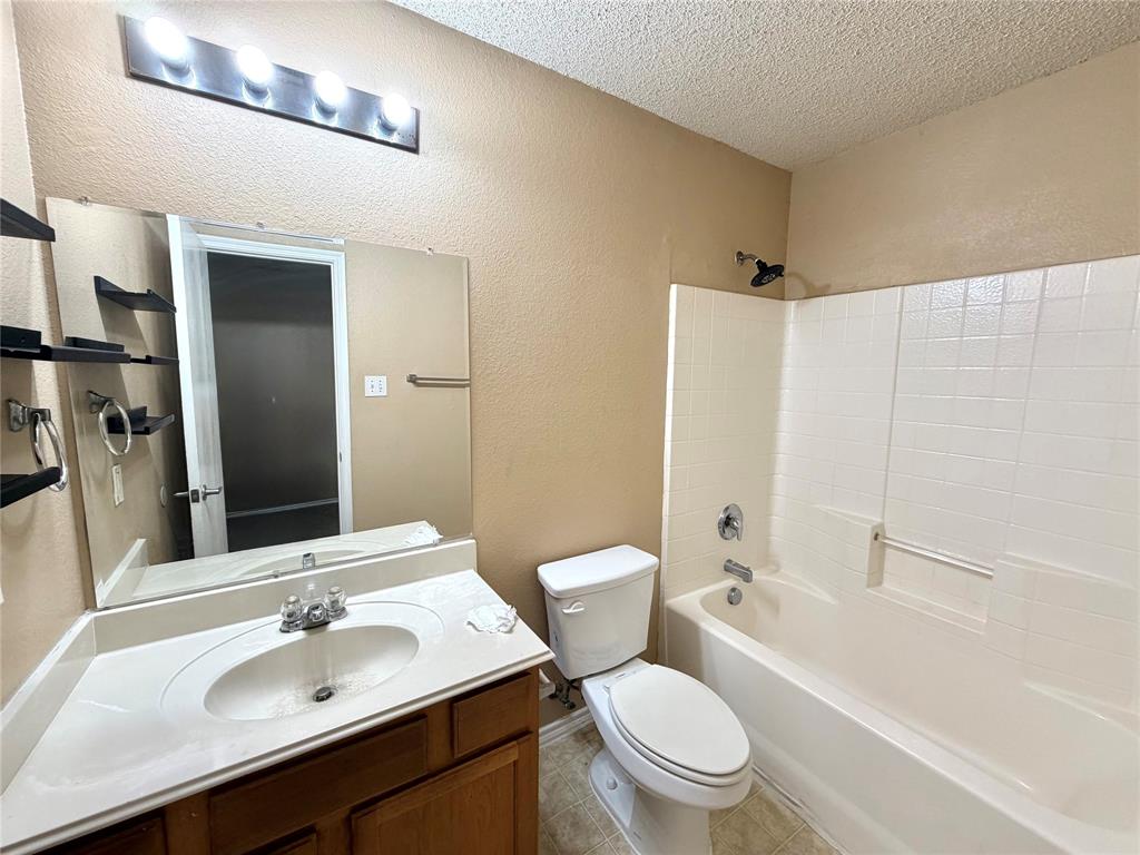 185 Rolling Court Property Photo 2