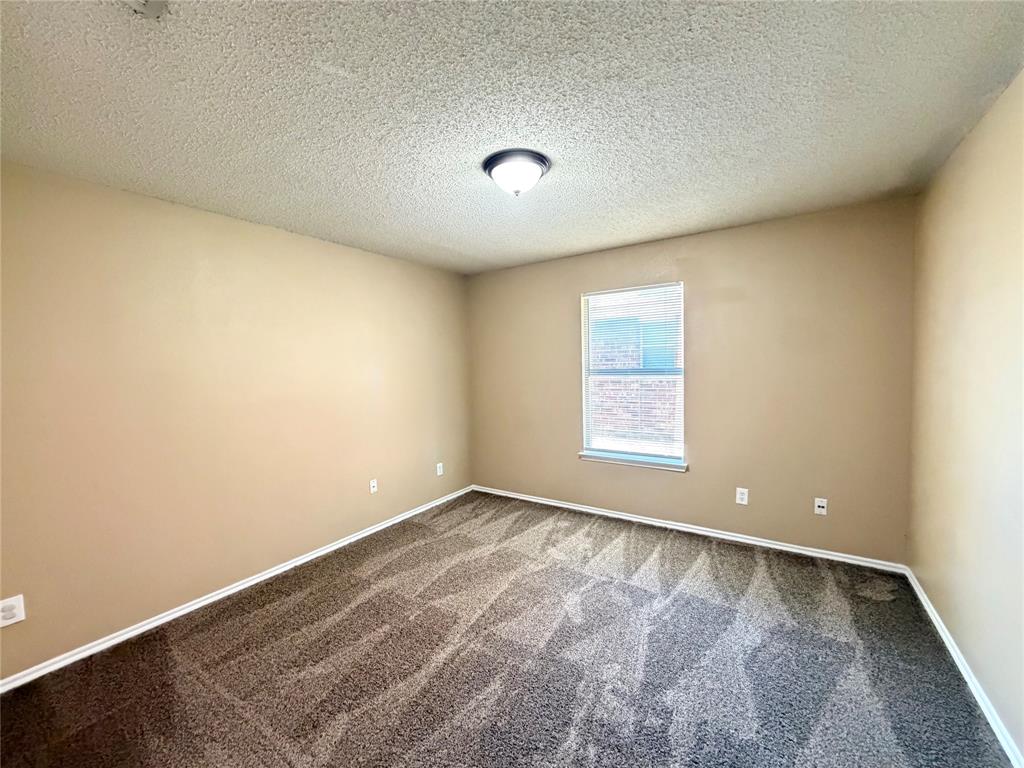 185 Rolling Court Property Photo 4