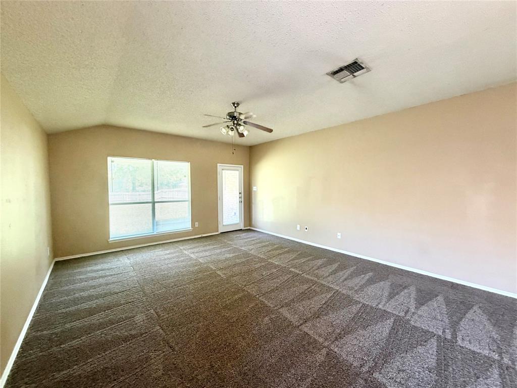 185 Rolling Court Property Photo 8