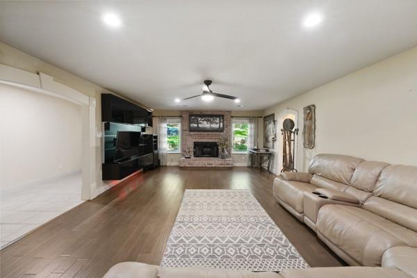 1806 Old Oak Drive Property Photo 6