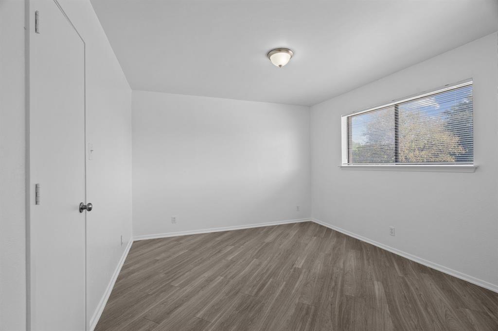 320 E 4th Street 208 Property Photo 17