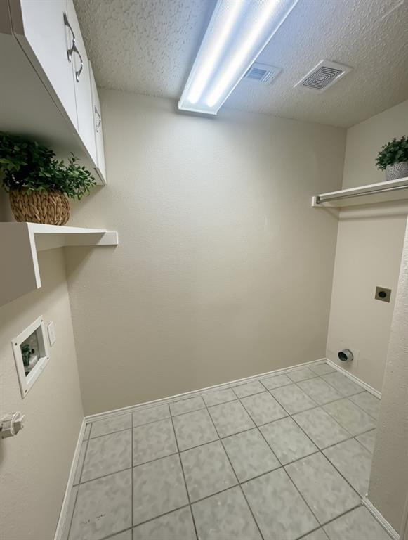 2405 Kariba Lane Property Photo 11