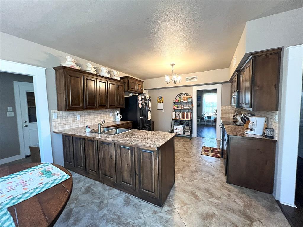 1447 County Road 189 Property Photo 3
