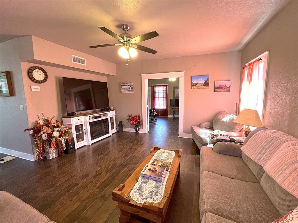 1447 County Road 189 Property Photo 6