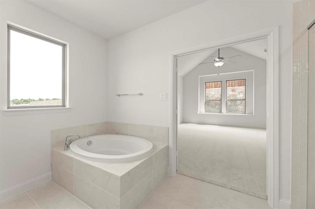 232 Parkland Valley Property Photo 12