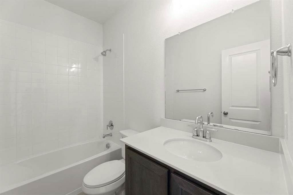 232 Parkland Valley Property Photo 18