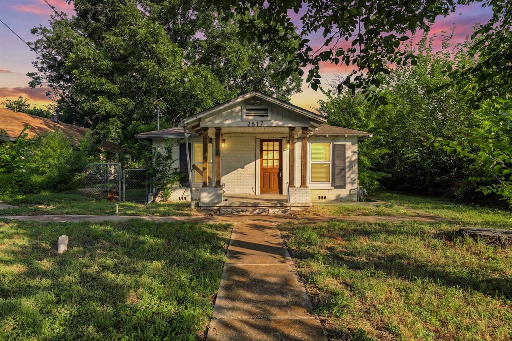 2817 Burnett Avenue Property Photo 1