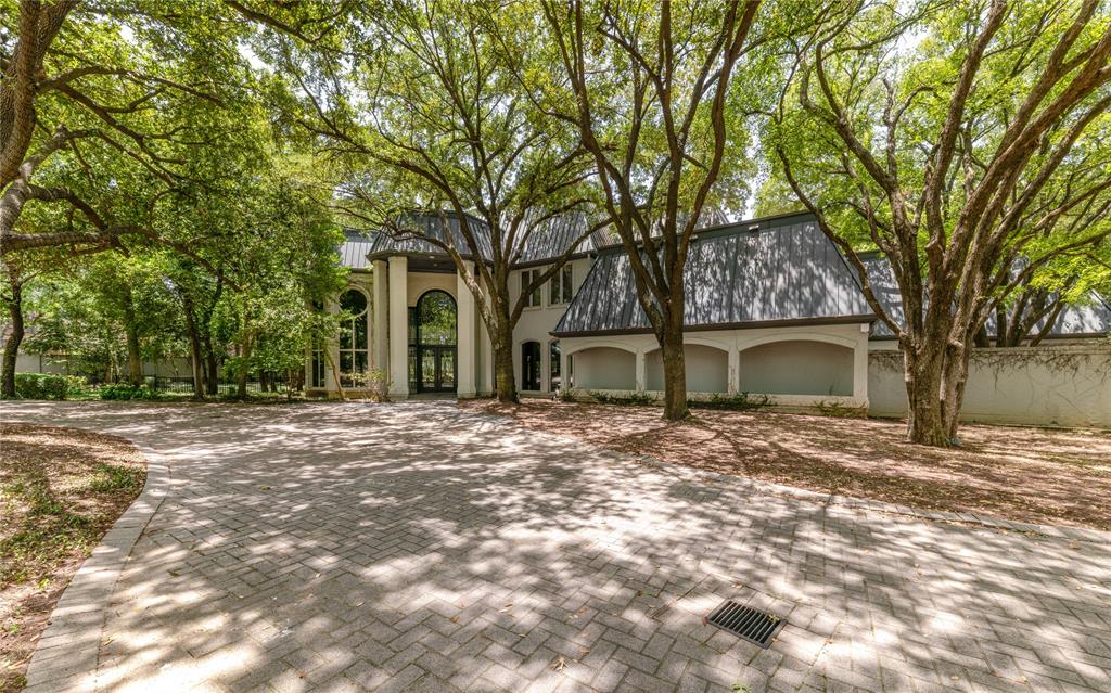 2420 Lincoln Drive Property Photo 1