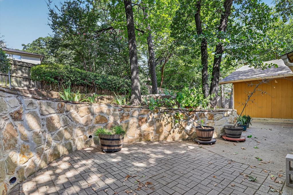 1820 Holly Oak Street Property Photo 25