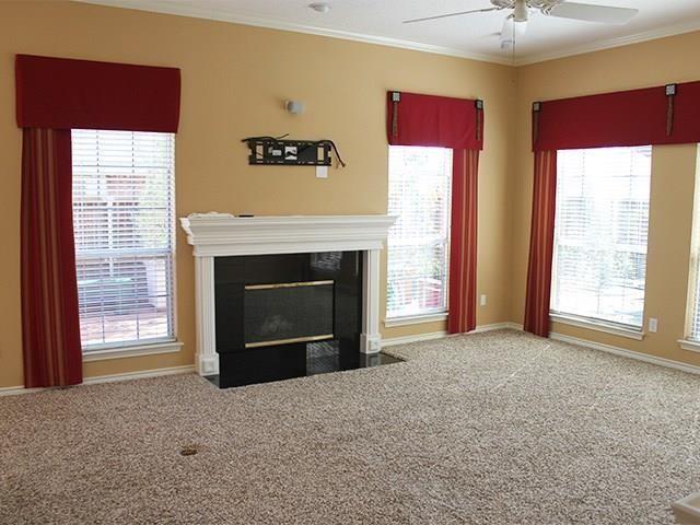 8209 Bells Street Property Photo 6