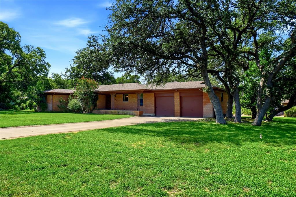 201 Crest Ridge Drive Property Photo 1