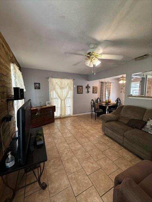 8411 Birch Avenue Property Photo 4