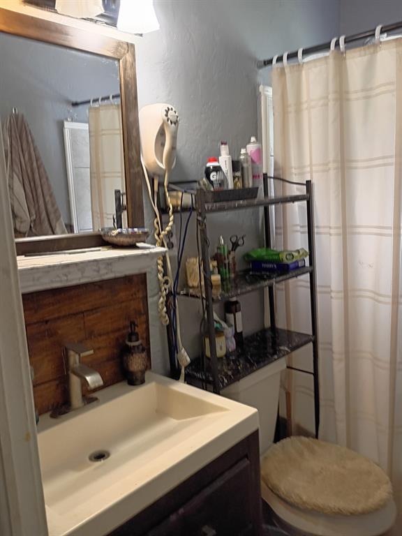 8411 Birch Avenue Property Photo 9