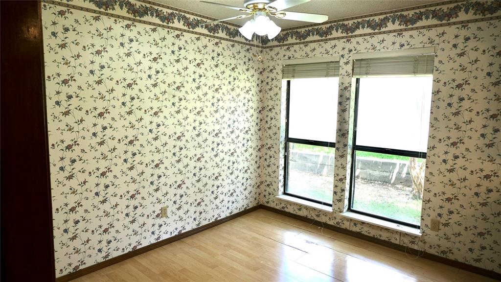 4724 Meadowview Drive Property Photo 11