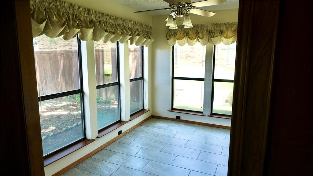 4724 Meadowview Drive Property Photo 13
