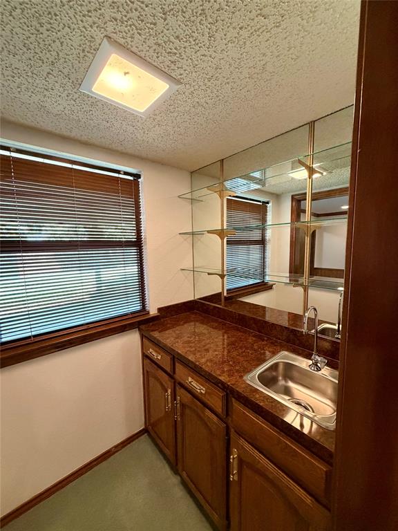 4724 Meadowview Drive Property Photo 17