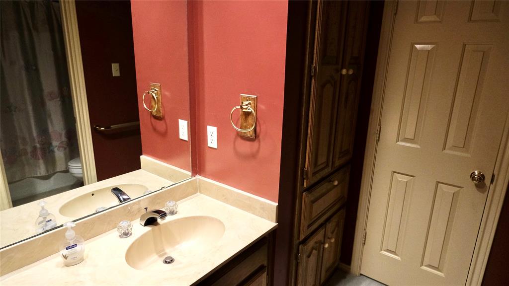 4724 Meadowview Drive Property Photo 21