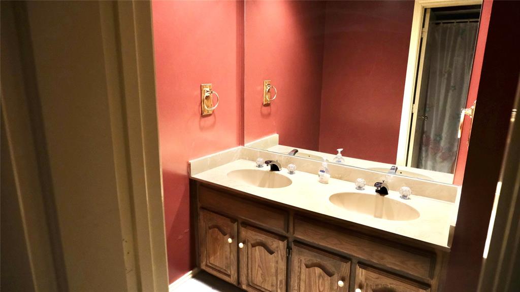 4724 Meadowview Drive Property Photo 22