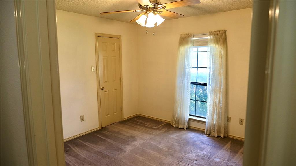 4724 Meadowview Drive Property Photo 24