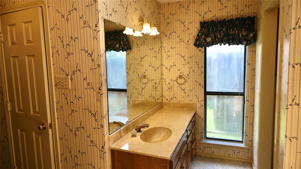 4724 Meadowview Drive Property Photo 31
