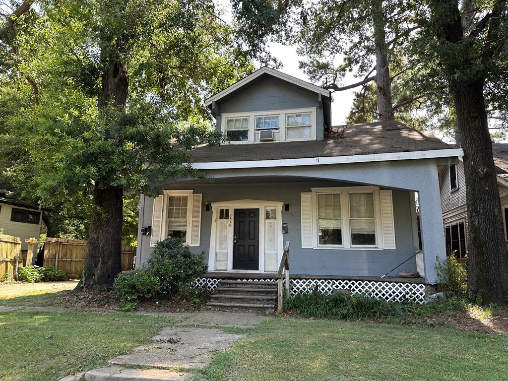 2413 Creswell Avenue Property Photo 1