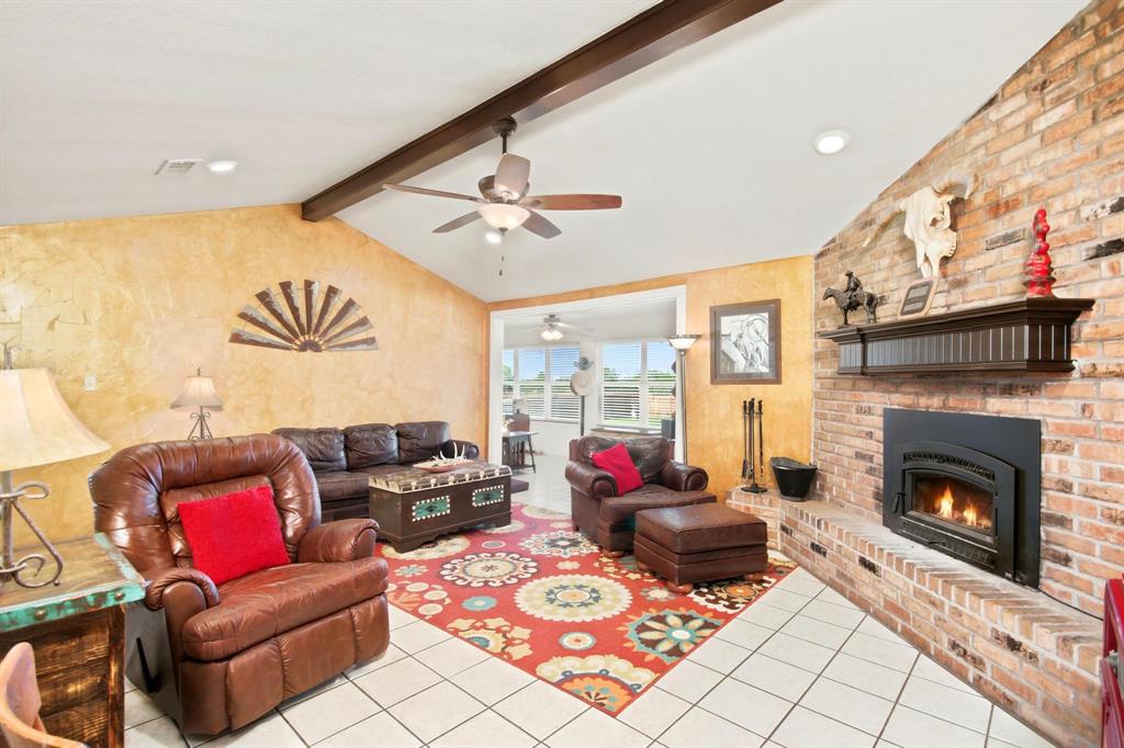 5609 Fm 126 Property Photo 11