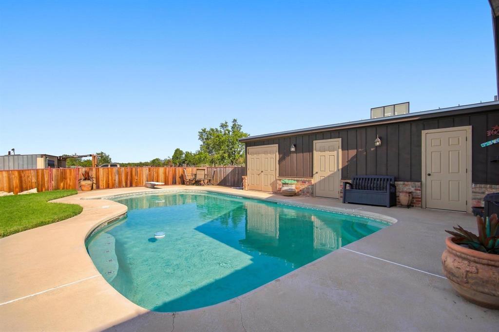 5609 Fm 126 Property Photo 29