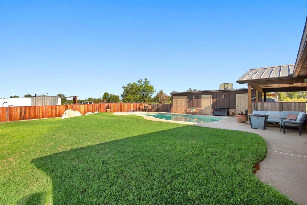 5609 Fm 126 Property Photo 31