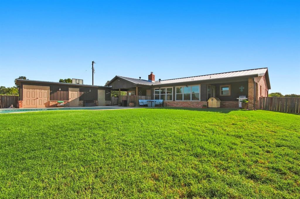 5609 Fm 126 Property Photo 32
