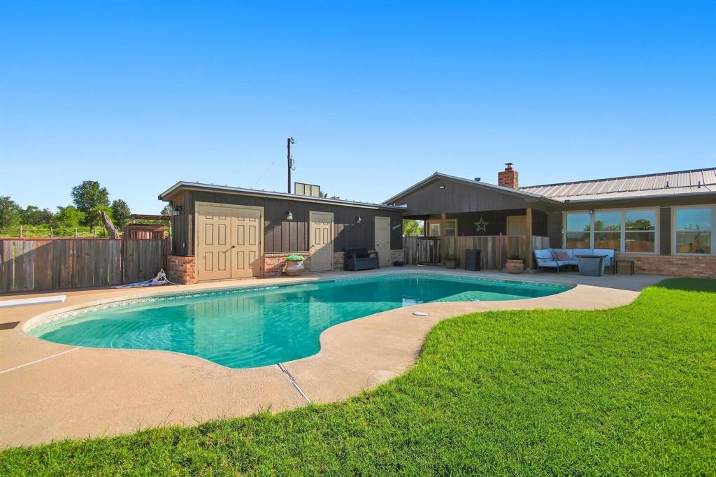 5609 Fm 126 Property Photo 33