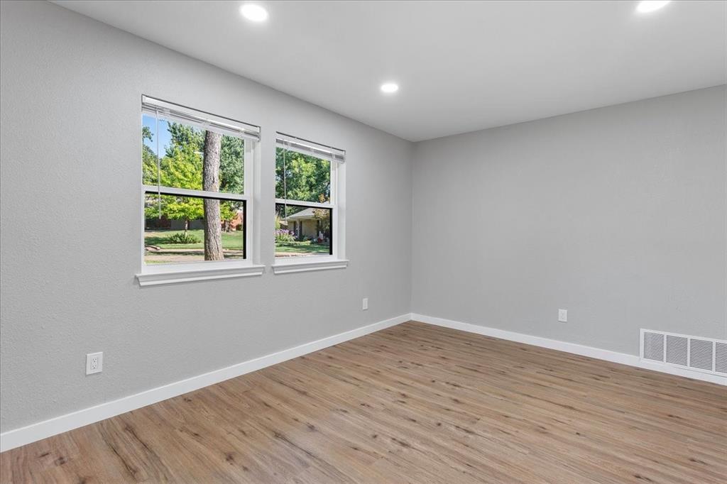 1815 Wellington Court Property Photo 24