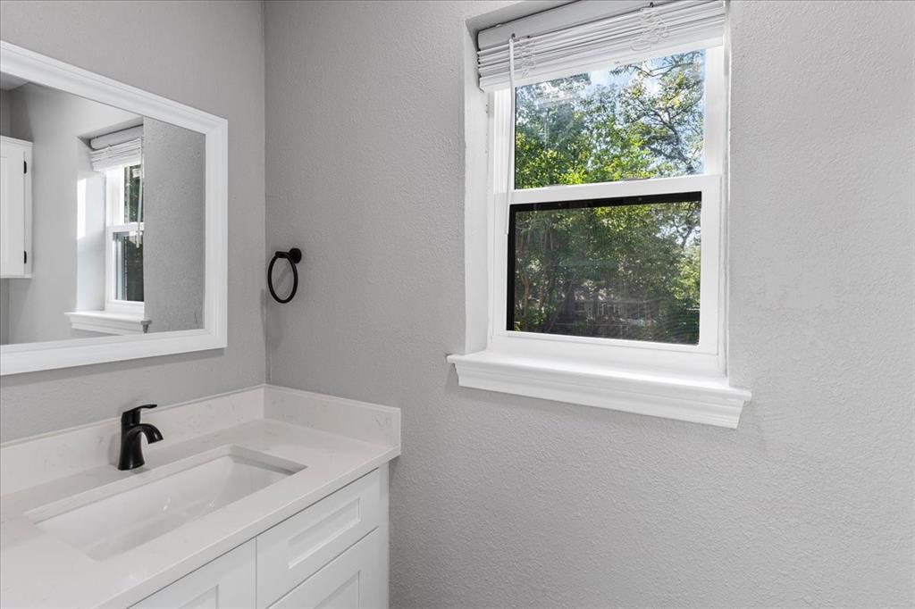 1815 Wellington Court Property Photo 26