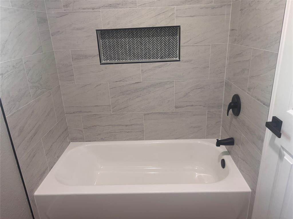 1815 Wellington Court Property Photo 35