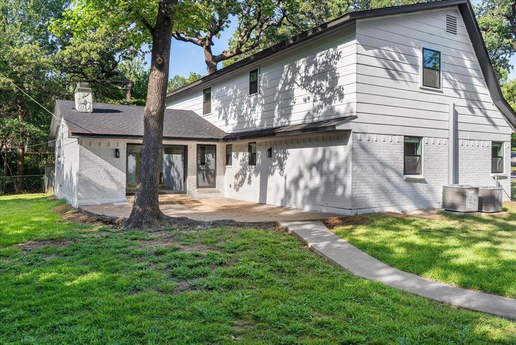 1815 Wellington Court Property Photo 39