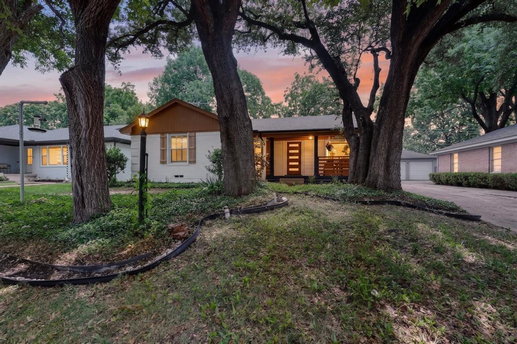 10520 Lippitt Avenue Property Photo 1