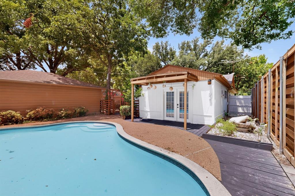 10520 Lippitt Avenue Property Photo 29