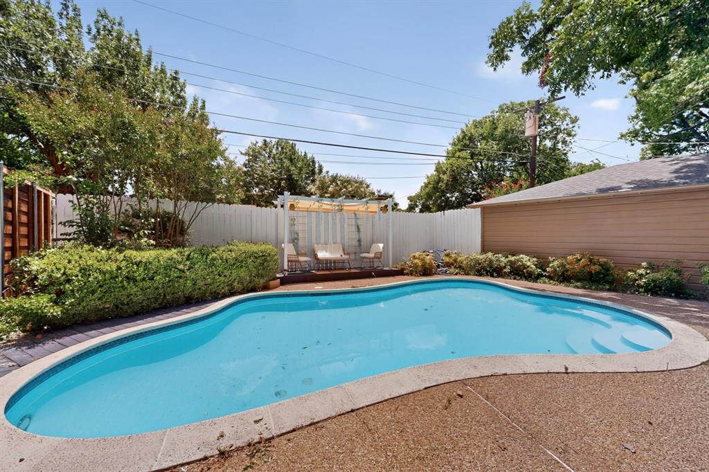 10520 Lippitt Avenue Property Photo 31