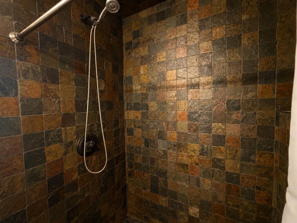 201 Sandy Lane Property Photo 9