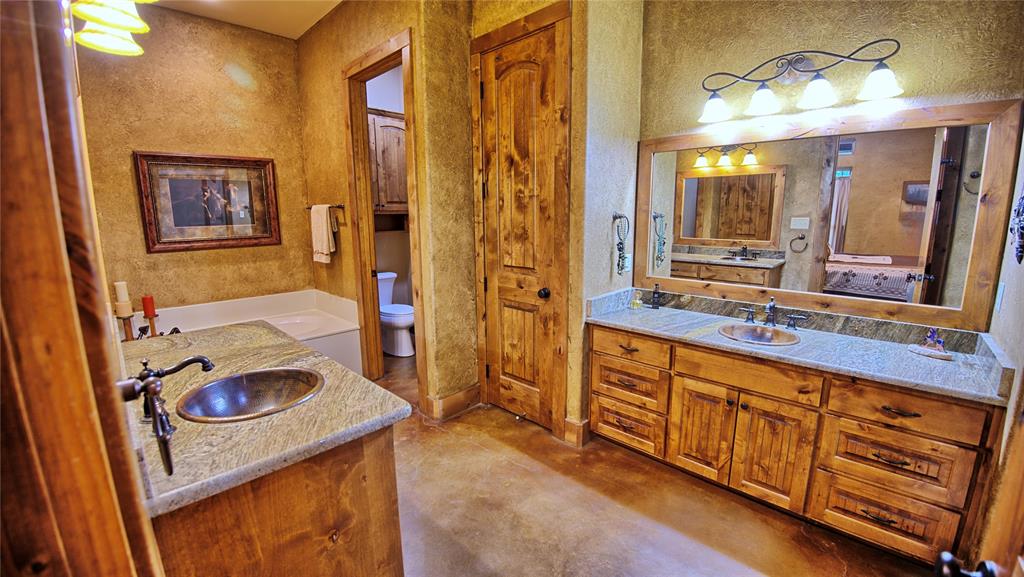 4509 Lazy E Road Property Photo 10