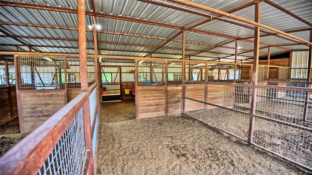 4509 Lazy E Road Property Photo 20