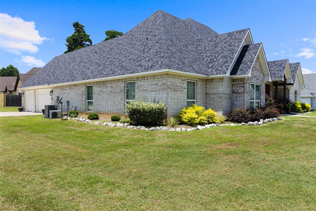 168 Stonegate Property Photo 38
