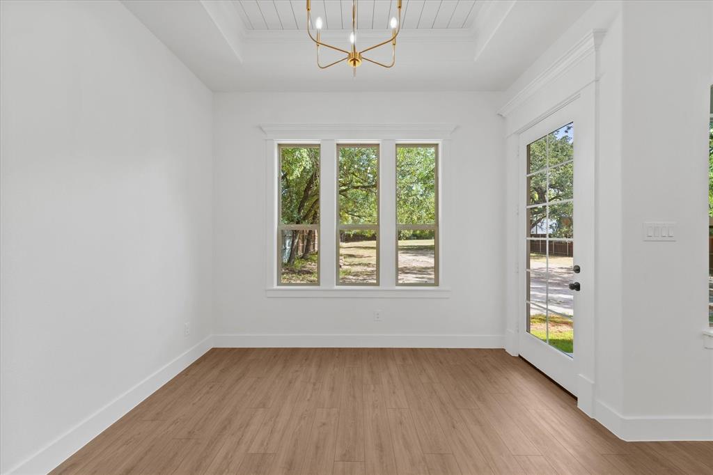 605 N Stewart Street Property Photo 12